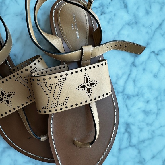 Louis Vuitton sandles. - Picture 4 of 8